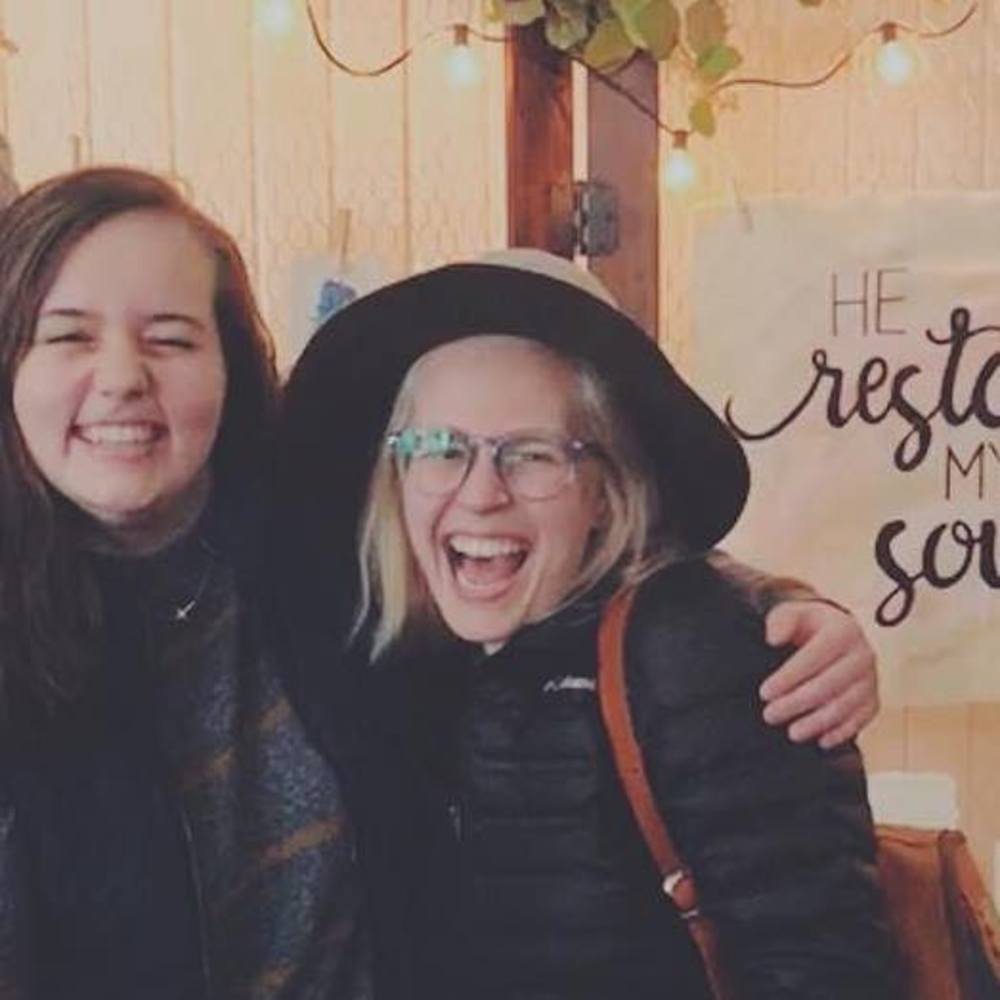 Meet your Posher, Carly